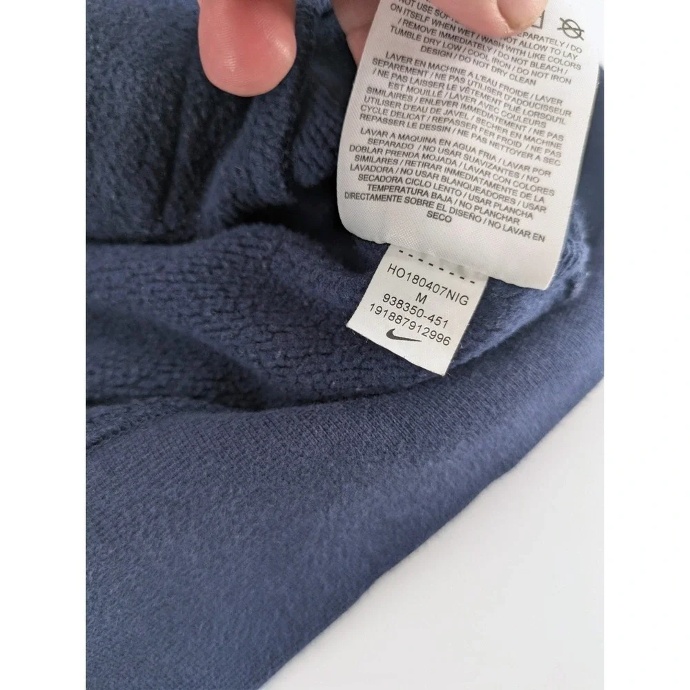 Nike SB Hoodie Mens Medium Navy Blue Pink Spell Out Big‎ Logo Back Hit EST 2002